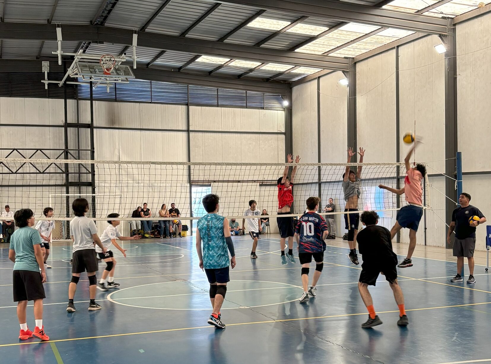 Gran convocatoria en Prueba de jugadores de vóleibol